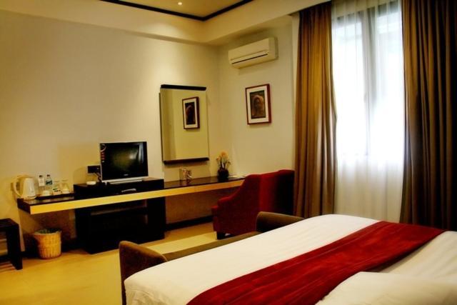 Rumah Nenek Hotel And Restaurant Padang  Værelse billede