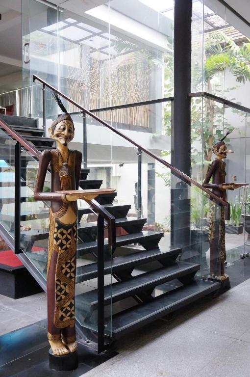 Rumah Nenek Hotel And Restaurant Padang  Eksteriør billede